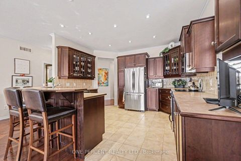 Photo 14 at 214 Cairnsmore Circle, Nepean (Stonebridge), Ottawa