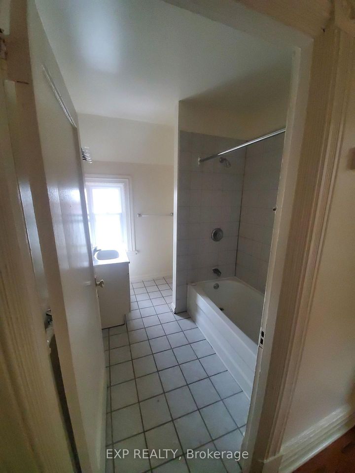 Photo 5 at 360 Gilmour Street, Ottawa Centre, Ottawa