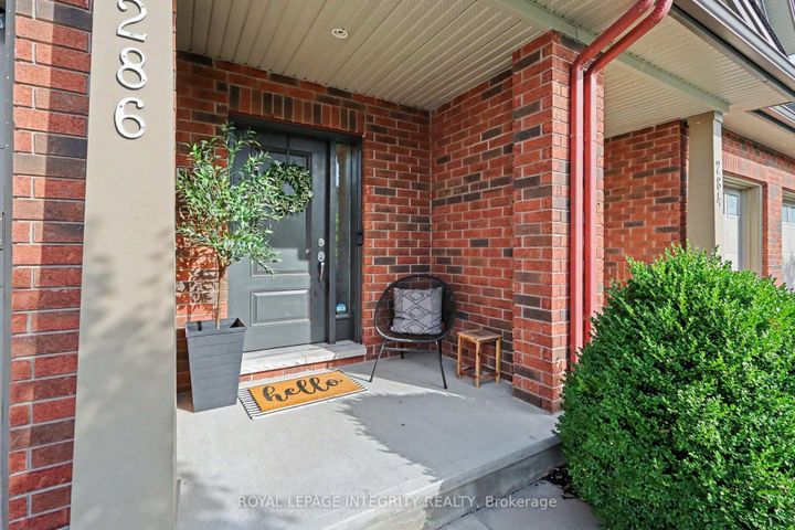 Photo 1 at 286 Fergus Crescent, Nepean (Cedargrove/Fraserdale), Ottawa