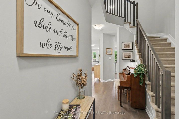 Photo 3 at 286 Fergus Crescent, Nepean (Cedargrove/Fraserdale), Ottawa