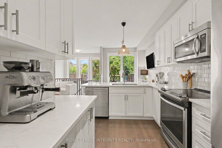 Photo 9 at 286 Fergus Crescent, Nepean (Cedargrove/Fraserdale), Ottawa