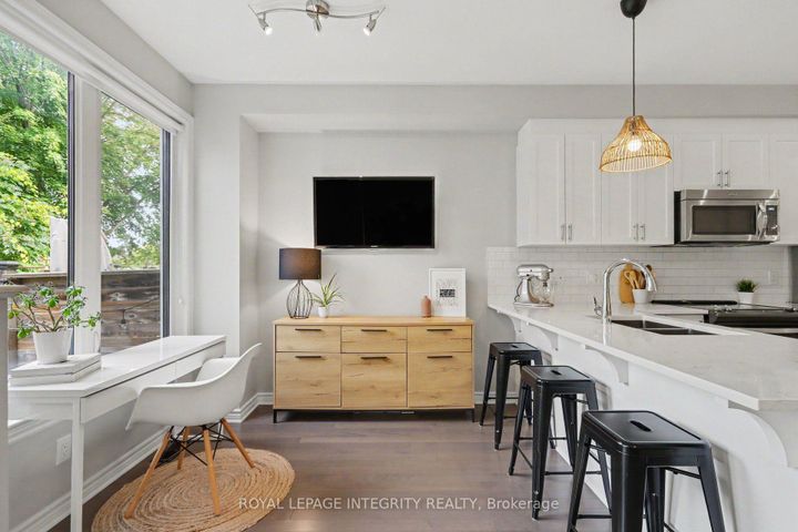 Photo 11 at 286 Fergus Crescent, Nepean (Cedargrove/Fraserdale), Ottawa