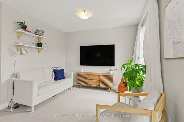 Photo 17 at 286 Fergus Crescent, Nepean (Cedargrove/Fraserdale), Ottawa