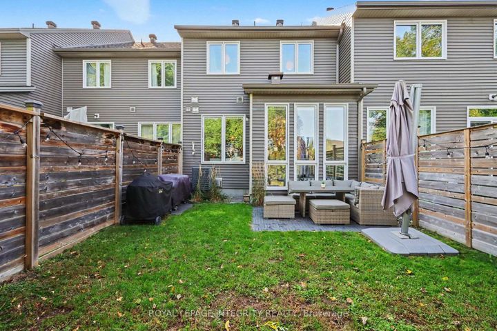 Photo 28 at 286 Fergus Crescent, Nepean (Cedargrove/Fraserdale), Ottawa
