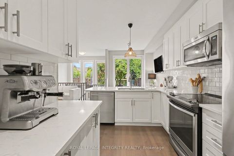 Photo 9 at 286 Fergus Crescent, Nepean (Cedargrove/Fraserdale), Ottawa