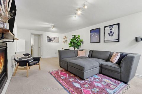 Photo 23 at 286 Fergus Crescent, Nepean (Cedargrove/Fraserdale), Ottawa