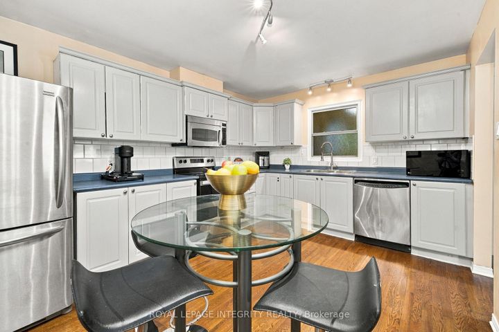 Photo 12 at 72 Calaveras Avenue, Nepean (Longfields), Ottawa