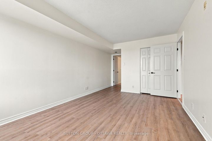 Photo 31 at 802 - 120 Grant Carman Drive, Nepean (Borden Farm/Stewart Farm/Carleton Heights/Parkwood Hills), Ottawa