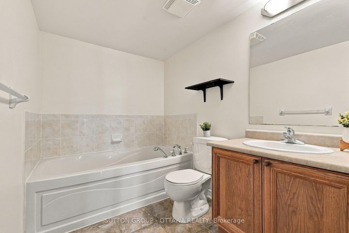 Photo 33 at 802 - 120 Grant Carman Drive, Nepean (Borden Farm/Stewart Farm/Carleton Heights/Parkwood Hills), Ottawa