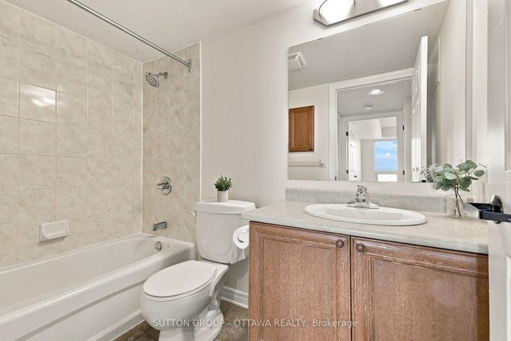 Photo 36 at 802 - 120 Grant Carman Drive, Nepean (Borden Farm/Stewart Farm/Carleton Heights/Parkwood Hills), Ottawa