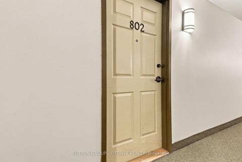 Photo 9 at 802 - 120 Grant Carman Drive, Nepean (Borden Farm/Stewart Farm/Carleton Heights/Parkwood Hills), Ottawa