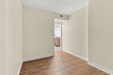 Photo 13 at 802 - 120 Grant Carman Drive, Nepean (Borden Farm/Stewart Farm/Carleton Heights/Parkwood Hills), Ottawa