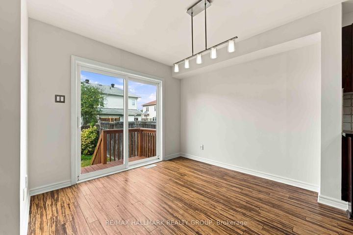 Photo 13 at 486 Paul Metivier Drive, Nepean (Strandherd), Ottawa