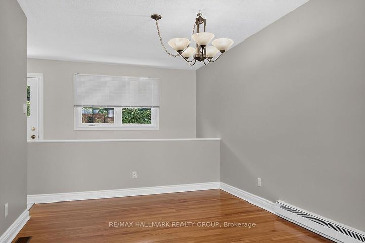 Photo 11 at 20 Cramer Drive, Nepean (Sheahan Estates/Trend Village), Ottawa
