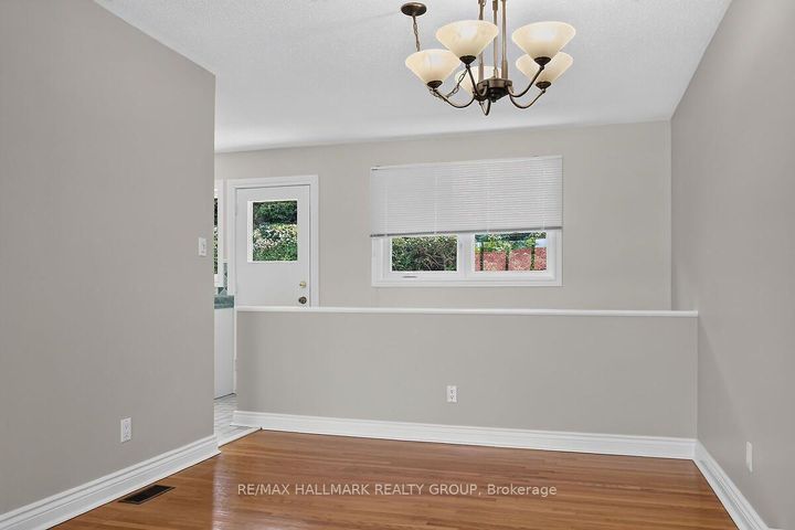 Photo 13 at 20 Cramer Drive, Nepean (Sheahan Estates/Trend Village), Ottawa