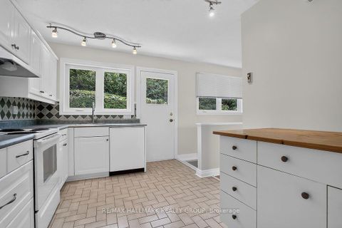 Photo 18 at 20 Cramer Drive, Nepean (Sheahan Estates/Trend Village), Ottawa