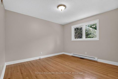 Photo 19 at 20 Cramer Drive, Nepean (Sheahan Estates/Trend Village), Ottawa