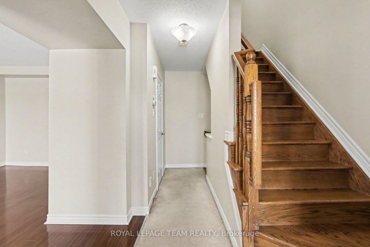 Photo 5 at 2100 Madrid Avenue, Nepean (Heritage Park), Ottawa
