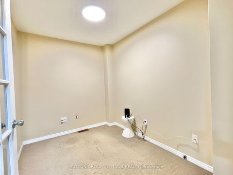 Photo 15 at 18 - 123 Corinth Private, Nepean (Merivale Industrial Park/Citiplace), Ottawa
