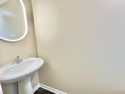 Photo 16 at 18 - 123 Corinth Private, Nepean (Merivale Industrial Park/Citiplace), Ottawa