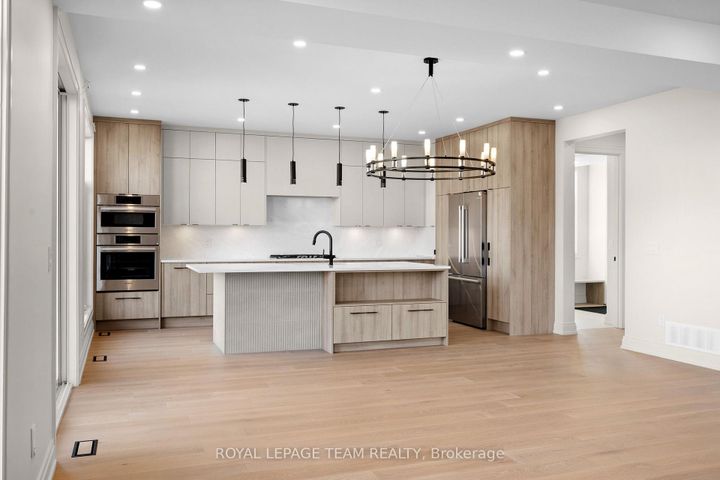 Photo 12 at 93 Lotta Avenue, Nepean (Meadowlands/St. Claire Gardens), Ottawa