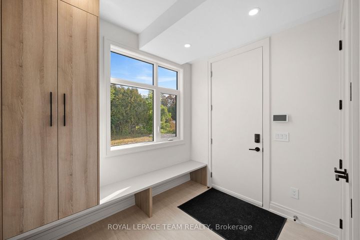 Photo 22 at 93 Lotta Avenue, Nepean (Meadowlands/St. Claire Gardens), Ottawa