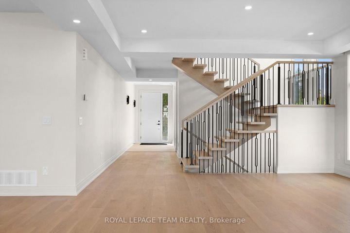 Photo 24 at 93 Lotta Avenue, Nepean (Meadowlands/St. Claire Gardens), Ottawa