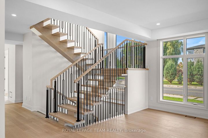 Photo 25 at 93 Lotta Avenue, Nepean (Meadowlands/St. Claire Gardens), Ottawa