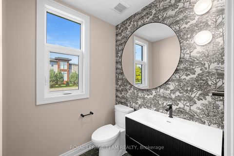 Photo 6 at 93 Lotta Avenue, Nepean (Meadowlands/St. Claire Gardens), Ottawa
