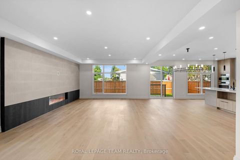 Photo 7 at 93 Lotta Avenue, Nepean (Meadowlands/St. Claire Gardens), Ottawa