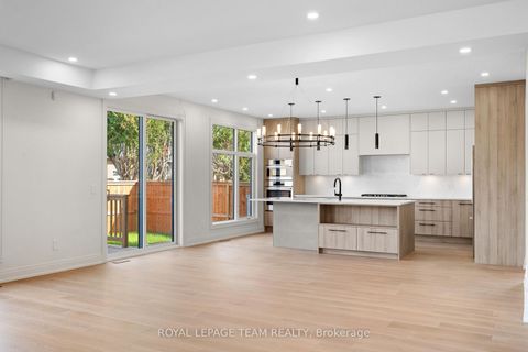 Photo 10 at 93 Lotta Avenue, Nepean (Meadowlands/St. Claire Gardens), Ottawa