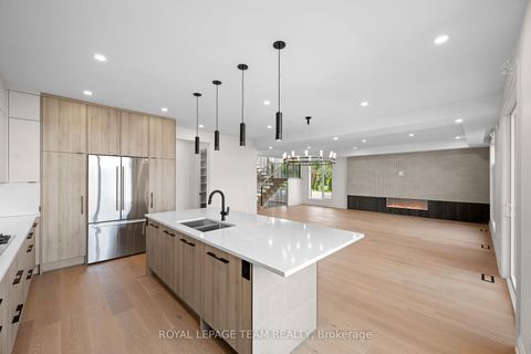 Photo 20 at 93 Lotta Avenue, Nepean (Meadowlands/St. Claire Gardens), Ottawa