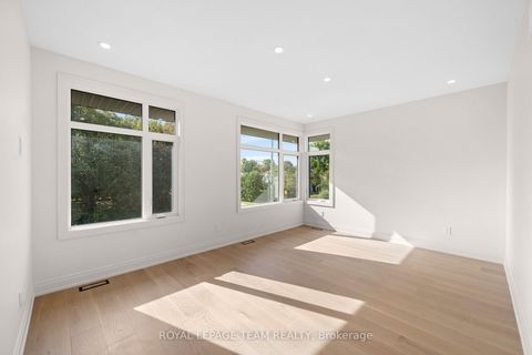Photo 28 at 93 Lotta Avenue, Nepean (Meadowlands/St. Claire Gardens), Ottawa