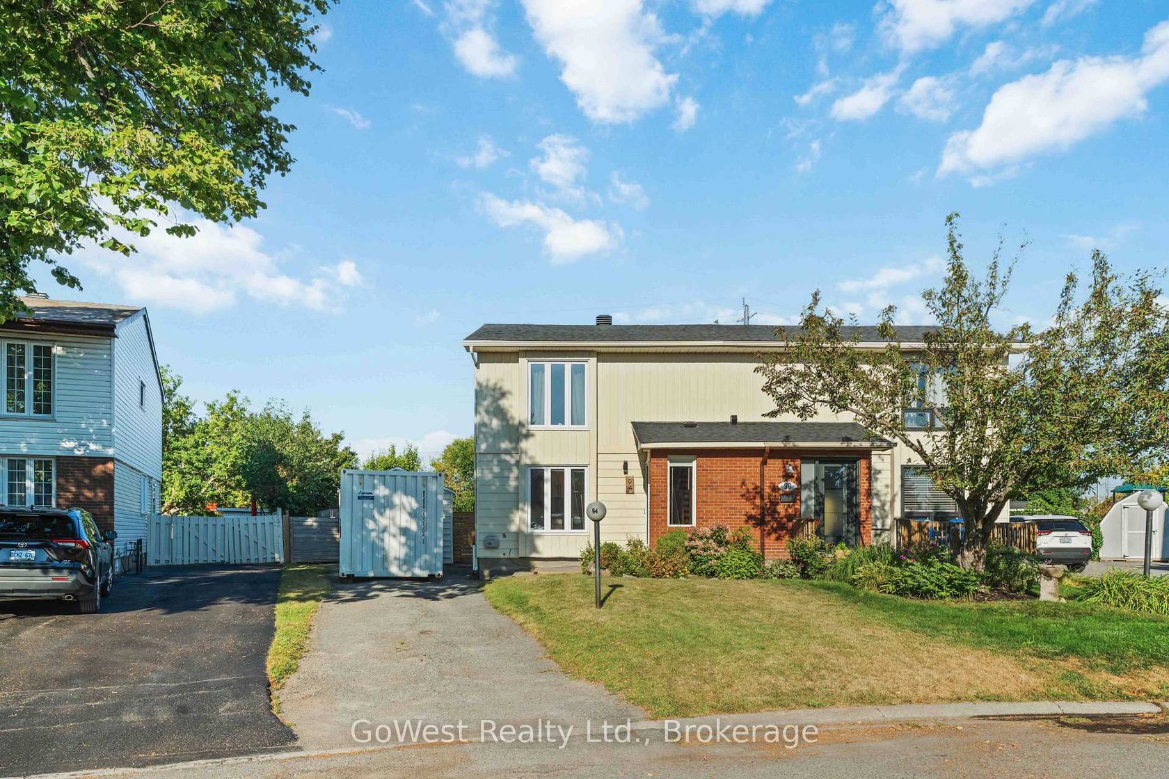 94 Fieldgate Drive, Nepean (Knollsbrook), Ottawa 