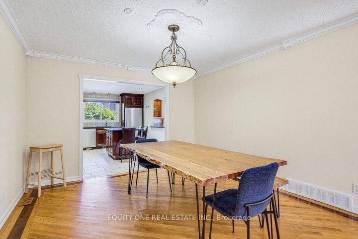 Photo 7 at 35 Ivylea Street, Nepean (Craig Henry/Woodvale), Ottawa