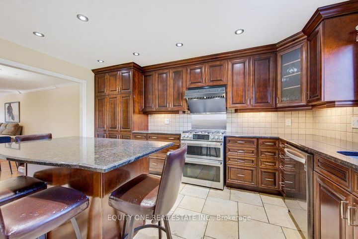 Photo 11 at 35 Ivylea Street, Nepean (Craig Henry/Woodvale), Ottawa