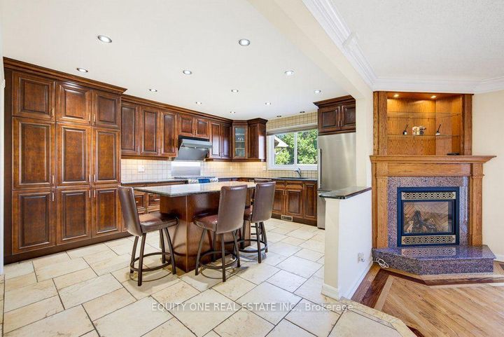 Photo 13 at 35 Ivylea Street, Nepean (Craig Henry/Woodvale), Ottawa