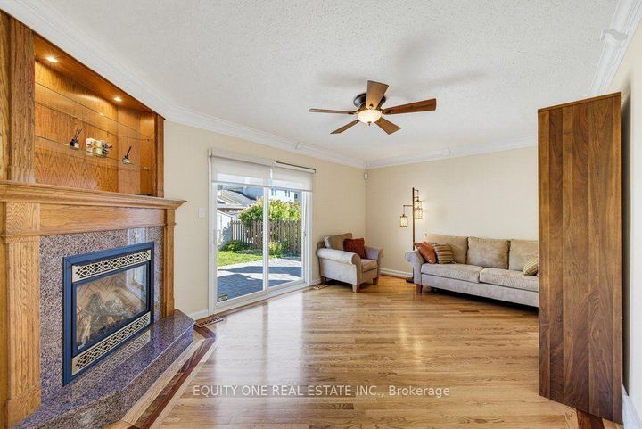 Photo 14 at 35 Ivylea Street, Nepean (Craig Henry/Woodvale), Ottawa