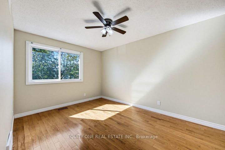 Photo 34 at 35 Ivylea Street, Nepean (Craig Henry/Woodvale), Ottawa
