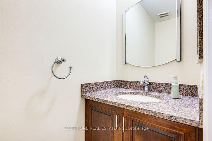Photo 36 at 35 Ivylea Street, Nepean (Craig Henry/Woodvale), Ottawa