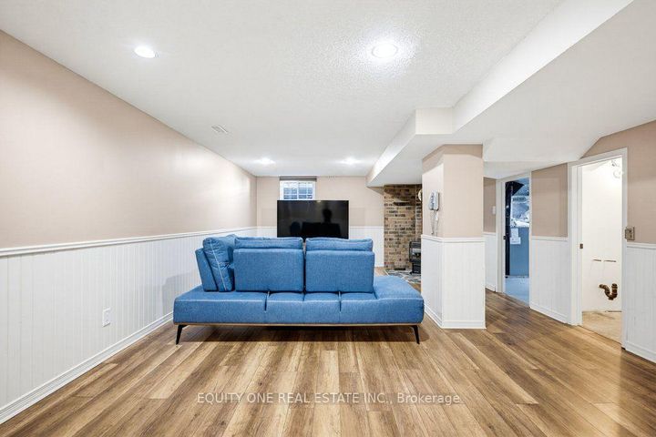 Photo 37 at 35 Ivylea Street, Nepean (Craig Henry/Woodvale), Ottawa