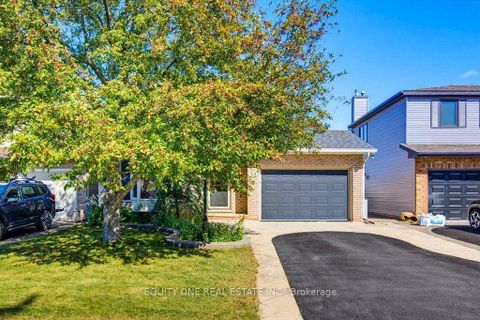 Photo 2 at 35 Ivylea Street, Nepean (Craig Henry/Woodvale), Ottawa
