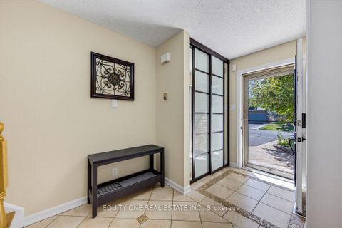 Photo 3 at 35 Ivylea Street, Nepean (Craig Henry/Woodvale), Ottawa