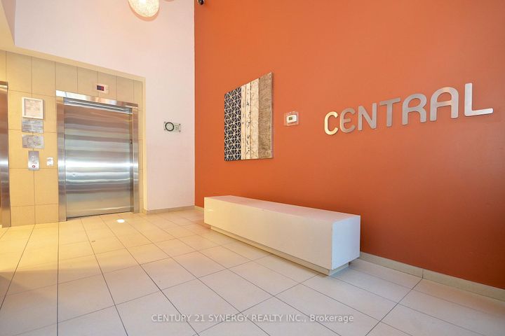 Photo 2 at 213 - 354 Gladstone Avenue, Ottawa Centre, Ottawa