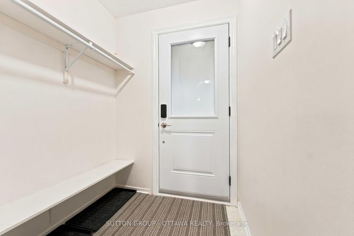 Photo 2 at 66 FIELDGATE Drive, Nepean (Knollsbrook), Ottawa