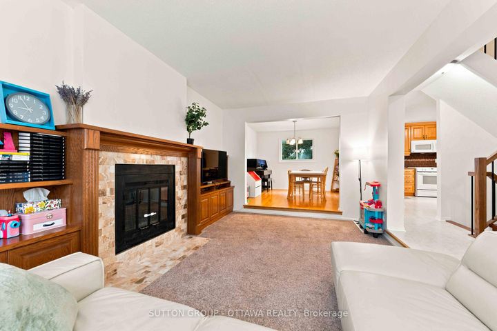 Photo 11 at 66 FIELDGATE Drive, Nepean (Knollsbrook), Ottawa