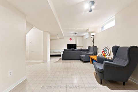 Photo 45 at 66 FIELDGATE Drive, Nepean (Knollsbrook), Ottawa