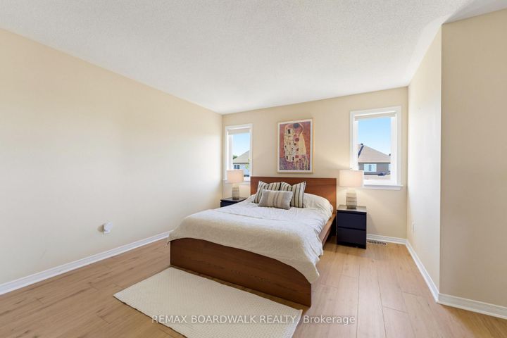 Photo 29 at 210 Broxburn Crescent, Nepean (Heritage Park), Ottawa