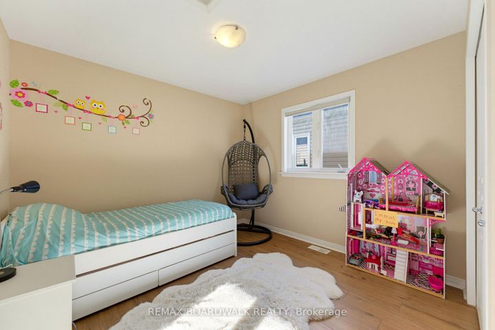 Photo 32 at 210 Broxburn Crescent, Nepean (Heritage Park), Ottawa