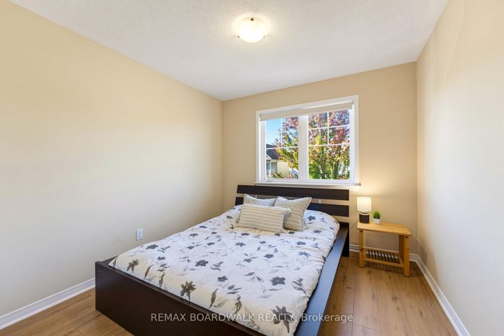 Photo 34 at 210 Broxburn Crescent, Nepean (Heritage Park), Ottawa